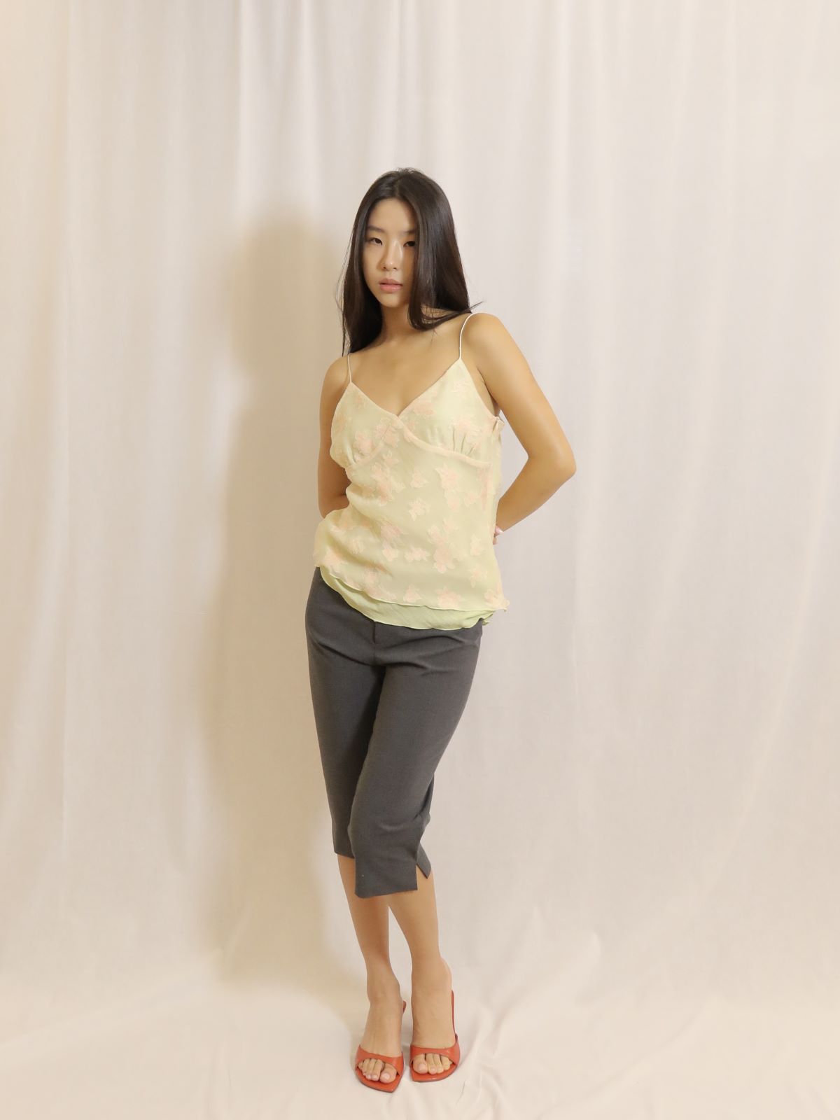 Grey Capri Trousers